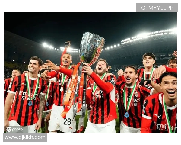 意甲震撼！AC米兰逆转国际米兰，夺得意甲冠军！